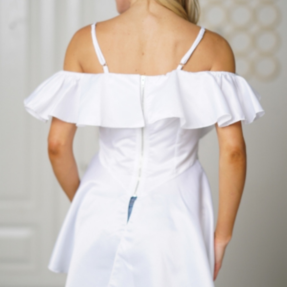 Cold Shoulder Ruffle Hem Top - Picture 3 of 3